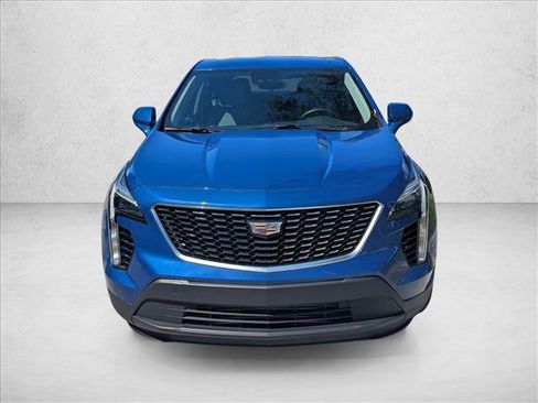Used 2023 Cadillac XT4 Luxury FWD image 2