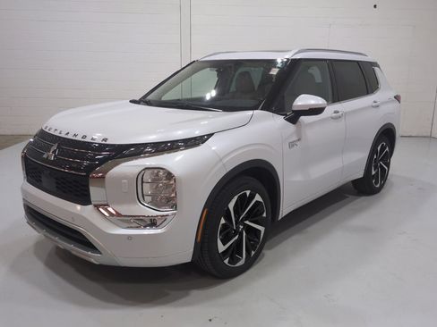 Used 2023 Mitsubishi Outlander SEL AWD/4WD image 9