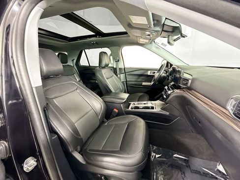 Certified 2021 Ford Explorer Limited w/ Hybrid Equipment Group 310A image 31