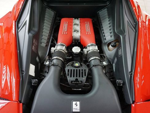 Used 2013 Ferrari 458 Italia Coupe image 6