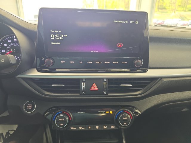 Used 2024 Kia Forte GT-Line w/ GT-Line Premium Package FWD image 16