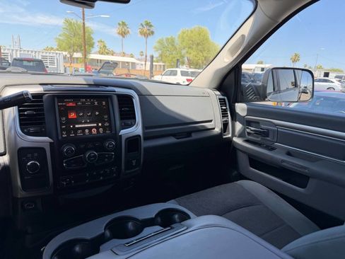 Used 2017 RAM 2500 Big Horn w/ Sport Appearance Group AWD/4WD image 23