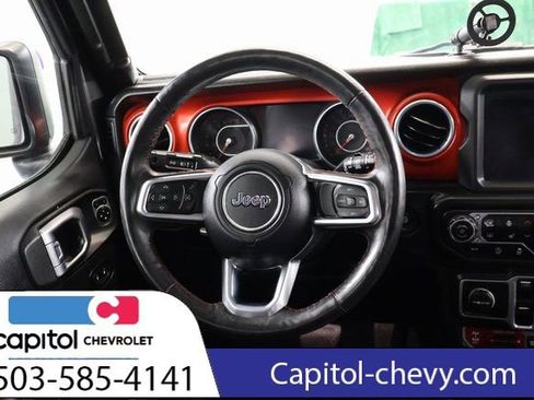 Used 2018 Jeep Wrangler Unlimited Rubicon image 14