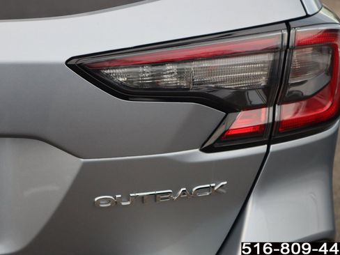 Used 2023 Subaru Outback Premium image 31