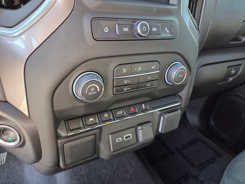 Used 2025 Chevrolet Silverado 1500 Custom AWD/4WD image 25