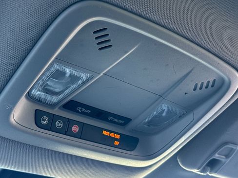 Used 2017 Chevrolet Volt LT image 24