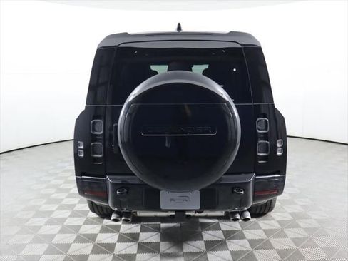 New 2025 Land Rover Defender 130 V8 image 6