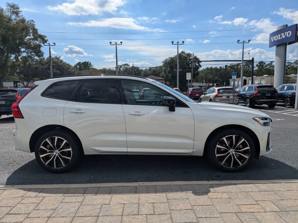 Used 2024 Volvo XC60 B5 Plus w/ Protection Package Premier AWD/4WD image 7