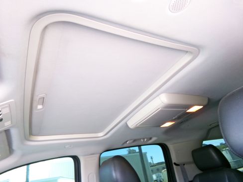 Used 2013 GMC Yukon XL Denali image 3