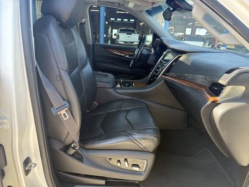 Used 2015 Cadillac Escalade ESV Premium RWD image 24