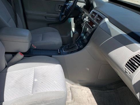 Used 2007 Suzuki XL7 2WD w/ 3rd Row image 13