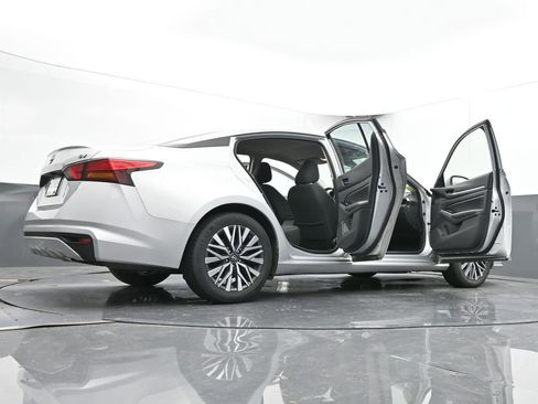 Used 2023 Nissan Altima 2.5 SV FWD image 76