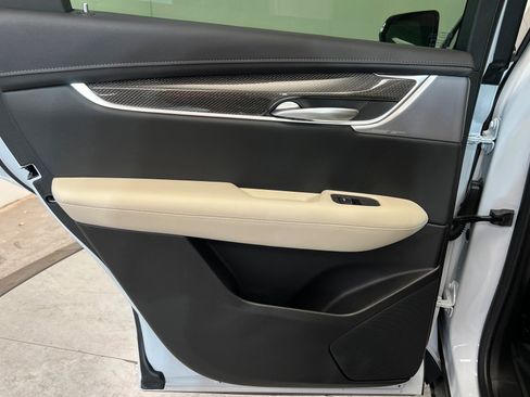 New 2026 Cadillac XT5 Sportv w/ LPO, Floor Liner Package AWD/4WD image 19