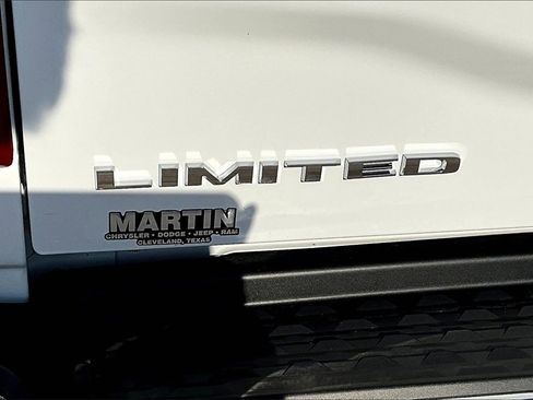 Used 2025 RAM 2500 Limited image 8