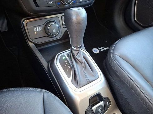 Certified 2022 Jeep Renegade Limited AWD/4WD image 18