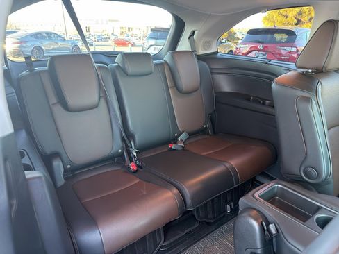 Used 2025 Honda Odyssey Elite image 21