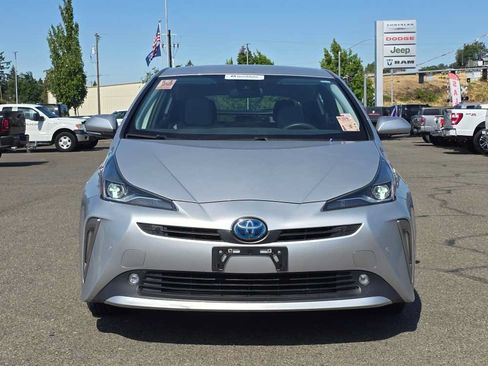 Used 2020 Toyota Prius LE AWD/4WD image 19