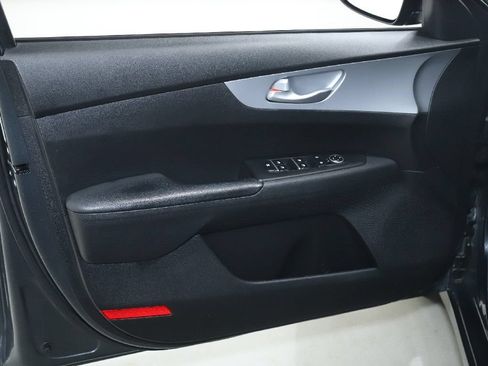 Used 2023 Kia Forte LXS FWD image 15