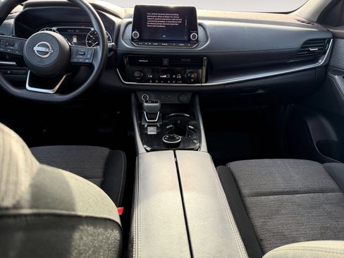 Used 2023 Nissan Rogue SV AWD/4WD image 11