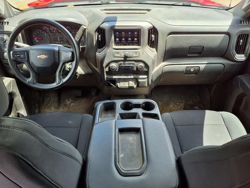 Used 2020 Chevrolet Silverado 1500 Custom w/ Custom Value Package AWD/4WD image 9