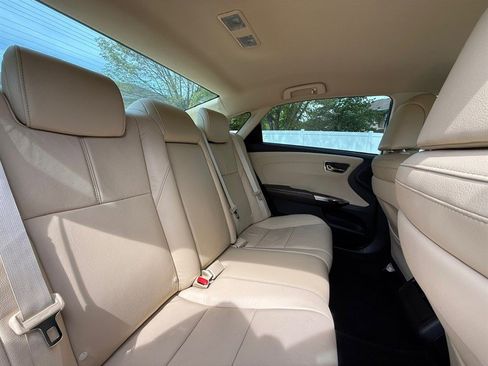 Used 2015 Toyota Avalon XLE FWD image 25