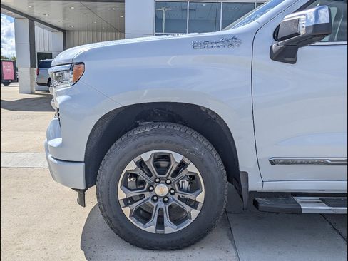 New 2026 Chevrolet Silverado 1500 High Country w/ Technology Package image 10