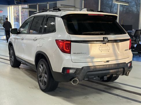 Used 2023 Honda Passport EX-L image 8