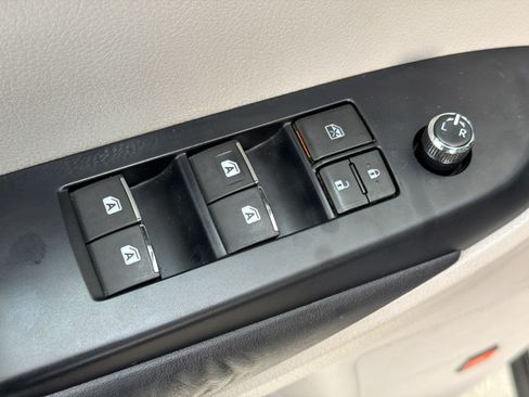 Used 2016 Toyota Highlander Limited AWD/4WD image 24