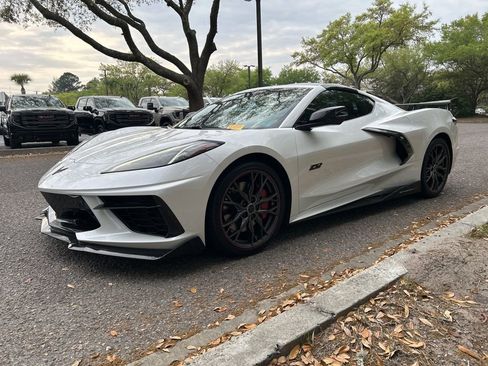 Used 2023 Chevrolet Corvette Stingray Premium Cpe w/ Z51 Performance Package image 2