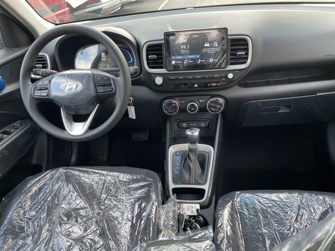 New 2026 Hyundai Venue SE image 7