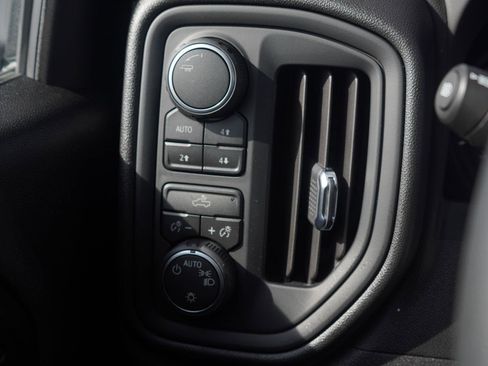 New 2026 Chevrolet Silverado 1500 Custom Trail Boss w/ LPO, Dark Essentials Package image 19