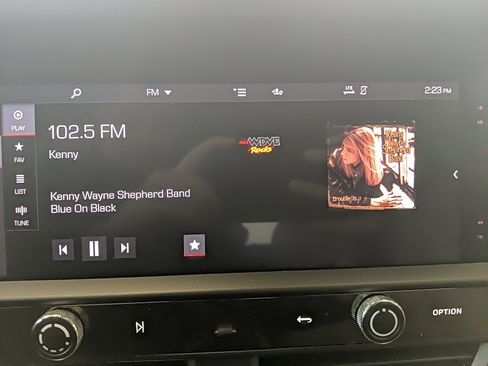 Used 2022 Porsche Macan image 19