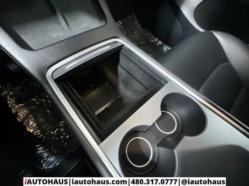 Used 2024 Tesla Model Y Long Range AWD/4WD image 29