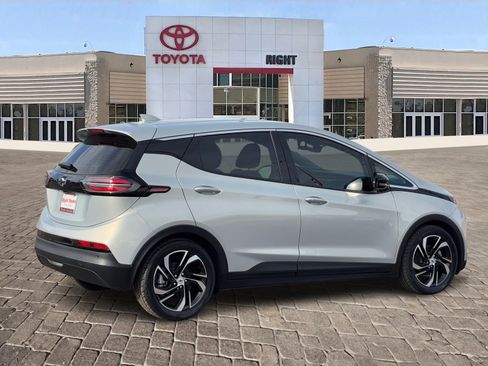 Used 2023 Chevrolet Bolt LT w/ Infotainment Package image 7