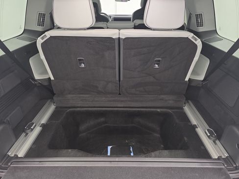 Used 2025 Rivian R1S Adventure AWD/4WD image 26
