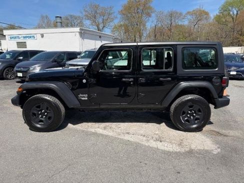 Used 2020 Jeep Wrangler Unlimited Sport image 2