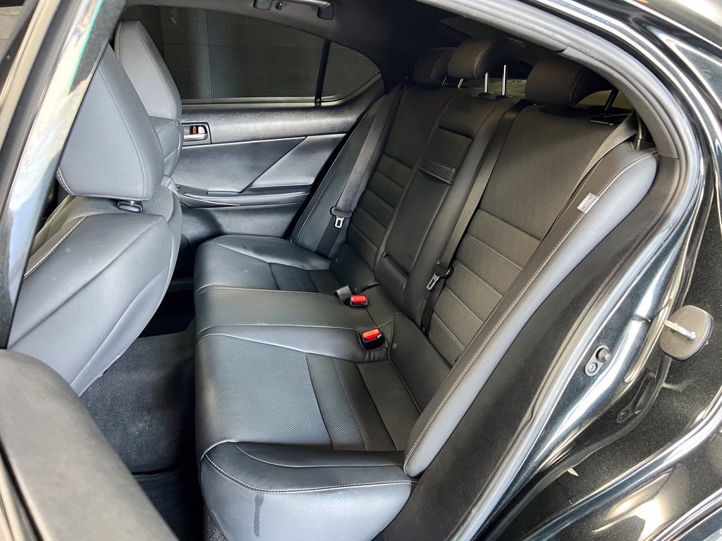 Used 2021 Lexus IS 350 F Sport RWD image 18