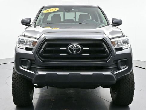 Used 2020 Toyota Tacoma TRD Sport image 2