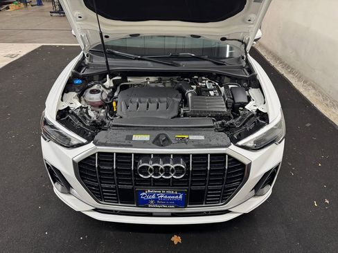 Used 2022 Audi Q3 2.0T Premium w/ Convenience Package image 11
