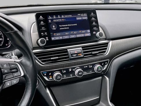 Used 2022 Honda Accord Touring image 7