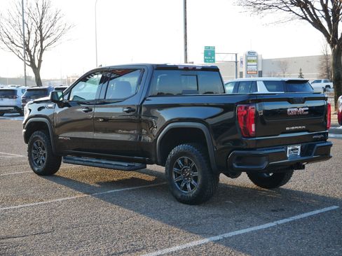 Used 2024 GMC Sierra 1500 AT4X image 7