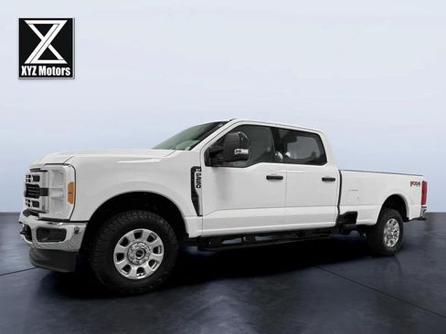 Used 2023 Ford F250 XLT w/ FX4 Off-Road Package image 2