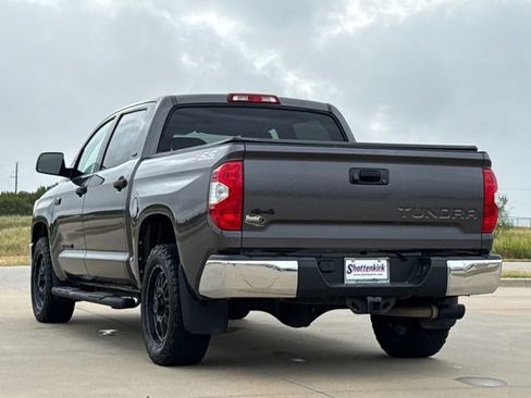 Used 2017 Toyota Tundra SR5 w/ SR5 Upgrade Package AWD/4WD image 7