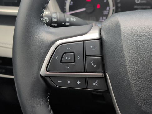 Used 2026 Toyota Highlander XLE AWD/4WD image 14
