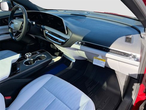 New 2026 Cadillac Lyriq Luxury image 29