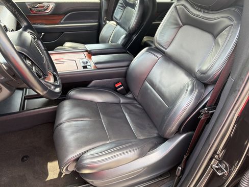 Used 2024 Lincoln Navigator Reserve AWD/4WD image 17