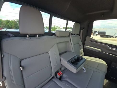 Used 2023 GMC Sierra 1500 SLT w/ SLT Premium Package AWD/4WD image 17