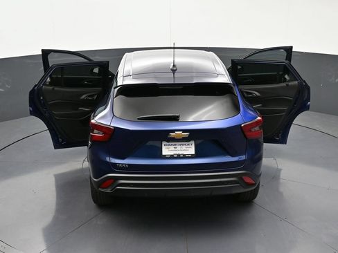 Used 2024 Chevrolet Trax LS w/ LS Convenience Package FWD image 36