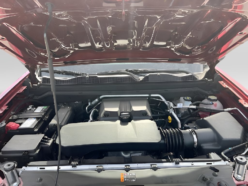 Used 2025 Chevrolet Colorado LT AWD/4WD image 27