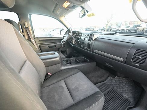 Used 2011 Chevrolet Silverado 2500 LT w/ Interior Plus Package image 23
